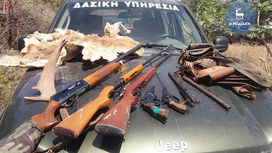 karampina_opla_pistolia