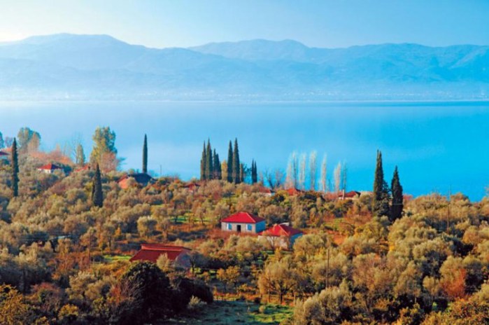 Ματαίωση έργων αντλησιοταμίευσης στη λίμνη Τριχωνίδα επιβάλλει Απάντηση της Ευρωπαϊκής Επιτροπής